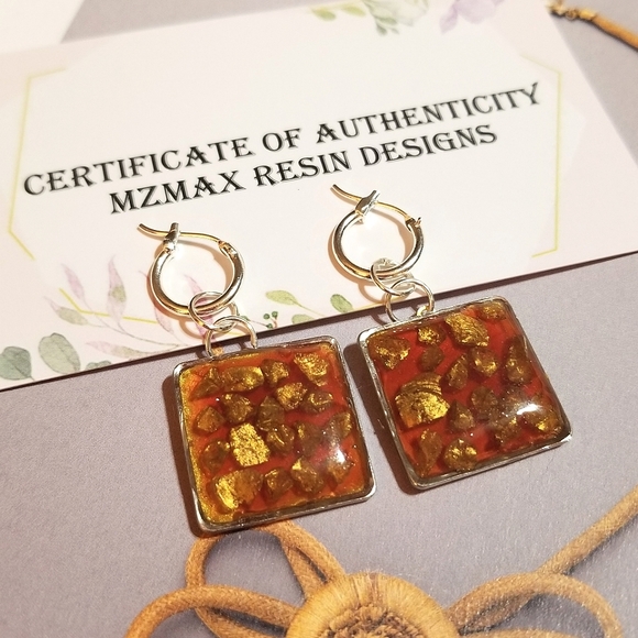 GOLD ROCKS MzMax Resin Designs Dangle Earrings - Picture 4 of 7